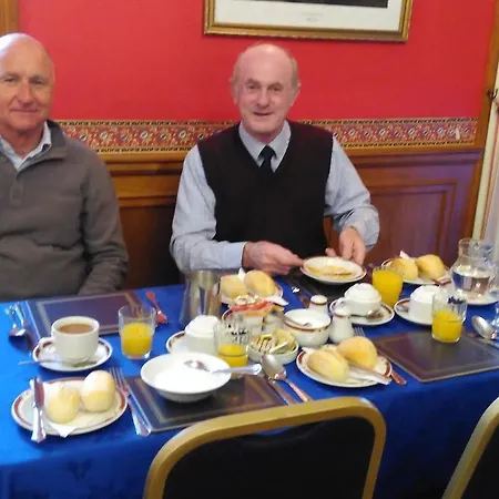 King Thomond Szálloda 3*